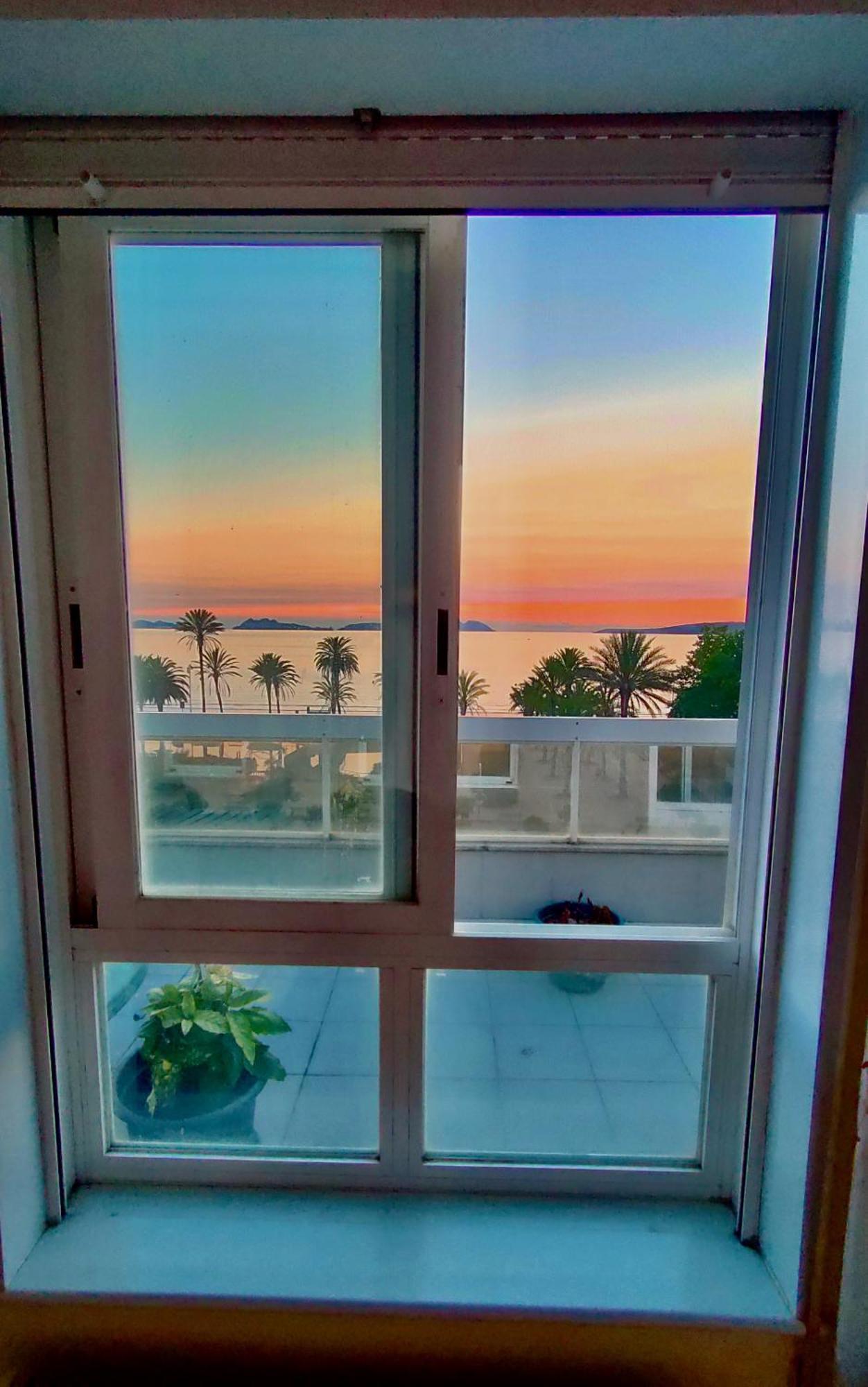Samil Apartment, Primera Linea De Playa Con Wifi Y Garaje Vigo Exterior foto